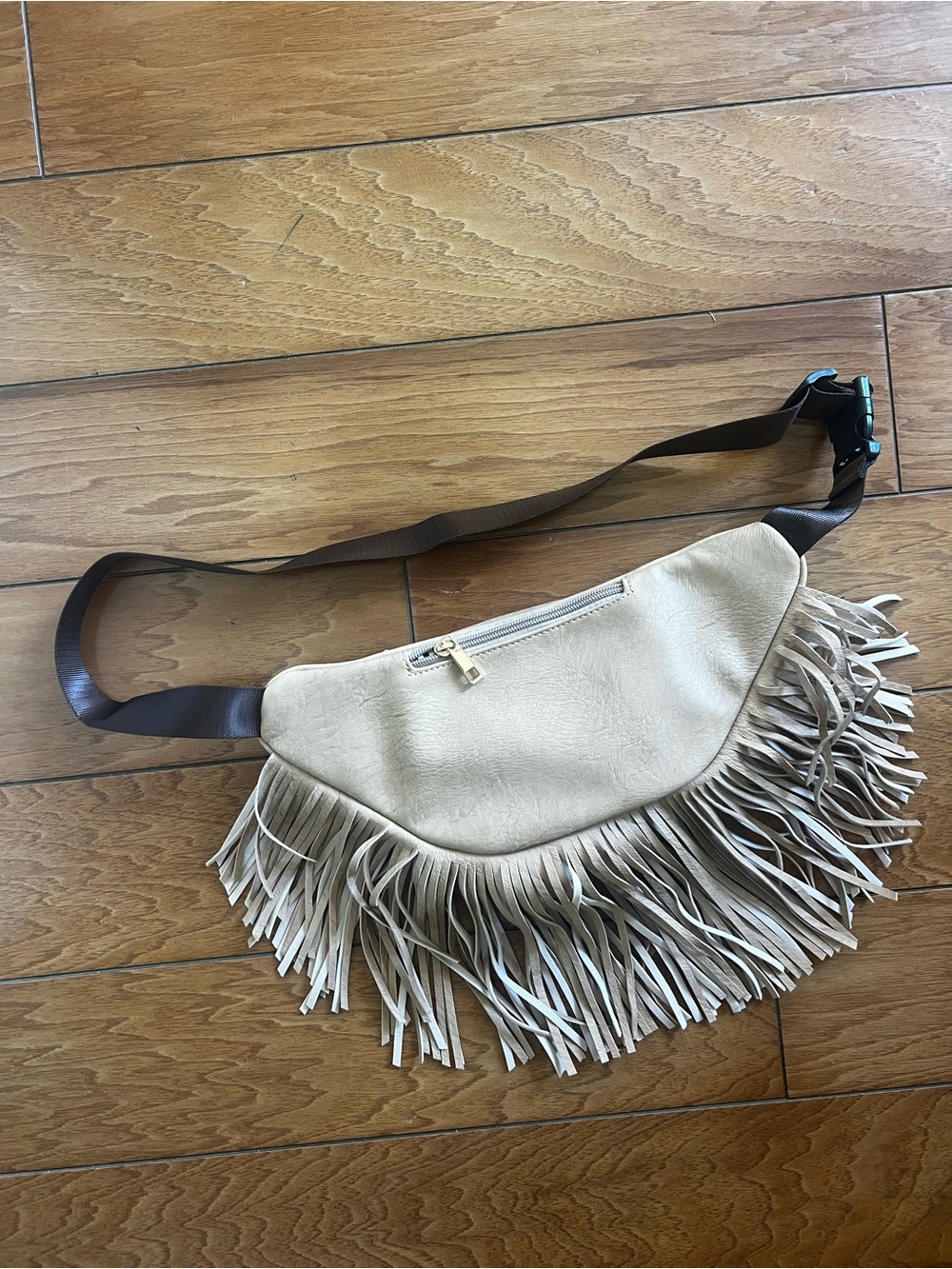 Beige Fringe Leather Crossbody Belt Bag - Stylish Hands-Free Carry - Picture 2 of 2